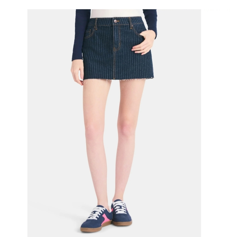 No Boundaries. Denim Blue Women's Skirt. Size Small. NWT.